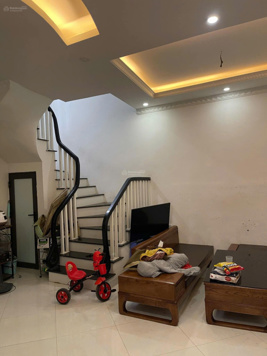 Ngọc Trì, Thạch Bàn - nguyên căn 5 tầng - nhà đẹp, ở ngay - 7 triệu/th