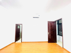 Chốt nhanh trước Tết giá hời nhà tại phố Hàng Bồ, 42m2 chỉ 8 tỷ. LH: 0983 997 288