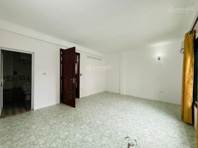 BÁN NHÀ HÀ TRÌ, HÀ ĐÔNG : 32M - 5 TẦNG - MẶT TIỀN 4,2 - GIÁ CHỈ 6,5 TỶ. CHẮC CHẮN , Ở NGAY.