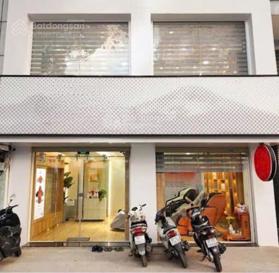 Chính chủ cho thuê nhà mặt tiền đường Trần Hưng Đạo, Quận 1