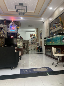 Cho thuê nhà hẻm xe hơi đường Huỳnh Tấn Phát, Quận 7. Cách mặt tiền Huỳnh Tấn phát 30m