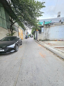 Bán lô đất - hẻm xe hơi - Nguyễn Văn Quá Quận 12 hẻm xe hơi, có chỗ quay đầu xe, DT: 5,1 x 10