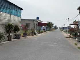 Gia đình chuyển hướng vào nam bán gấp mảnh đất (dt 195m Giá 1tỷ700 bao sổ)sát quảng trường biển