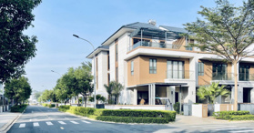 Bán nhà phố góc sân vườn Swanbay, vị trí có một không hai, trực diện công viên. LH: 0866 133 318