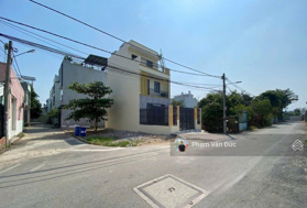 Bán lô đất góc mặt tiền đường Số 9, Hiệp Bình Phước, TP Thủ Đức. Giá đầu tư 6,2 tỷ