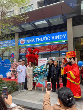 Khai xuân quỹ shophouse 55m2 giá 10 tỷ ( cho thuê 60tr/ tháng)ký trực tiếp Vinhomes ,sổ đỏ lâu dài