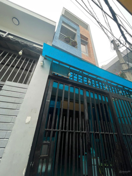 Cho thuê nhà 211/17 Nguyễn Đình Chính, P.11, Q.Phú Nhuận gần Huỳnh Văn Bánh - 4pn 4wc