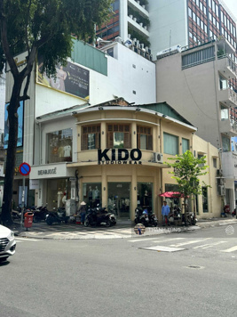 Góc 2MT Nguyễn Trãi + Nguyễn Văn Tráng, Quận 1 - 4.5x20m - 3 tầng - HĐT 150 triệu - giá 49 tỷ