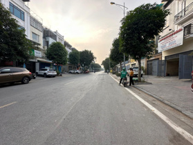 Chính chủ bán gấp liền kề Văn Phú - Hà Đông 90m2*5T, kinh doanh, ngay cột Đồng Hồ, nhỉnh 17 tỷ