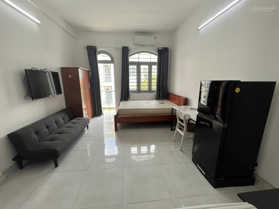 Phòng ban công cửa sổ - full nội thất máy giặt riêng