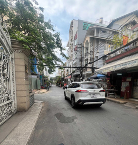 Bán nhà mặt tiền khu cư xá Nguyễn Trung Trực 126m2 giá bằng giá hẻm chỉ 17 tỷ