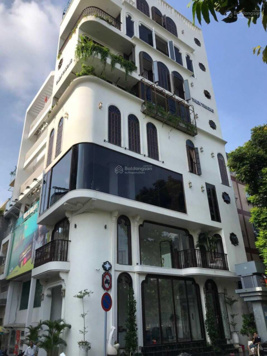 Nhà hẻm xe hơi 6m có thang máy, DT: 5x18m NH 6m, CN: 83,9m2. Giá: 25,5 tỷ. Đường Nguyễn Thiện Thuật