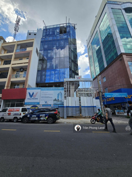 Chính chủ cho thuê nhà góc 2 mặt tiền 84 Huỳnh Văn Bánh, Q. PN, 2 hầm trệt lửng 8 lầu, 0908 140 491