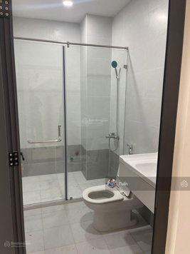 Cho thuê nhà phố 7x20m. Hầm 4 lầu nhà mới. Sàn trống VP giá 50tr/tháng. LH: 0972 543 282 Tuấn