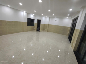 Cho thuê tại đường Đồng Đen, Tân Bình, Hồ Chí Minh, SD 140m2, giá: 45.000.000đ/th (có thỏa thuận)