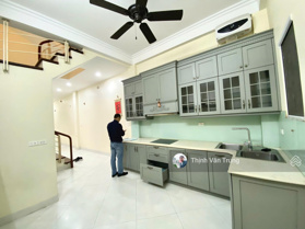 Bán nhà phố Thái Hà phân lô ô tô chạy 50m2 x 5 tầng nội thất xịn 14.7 tỷ