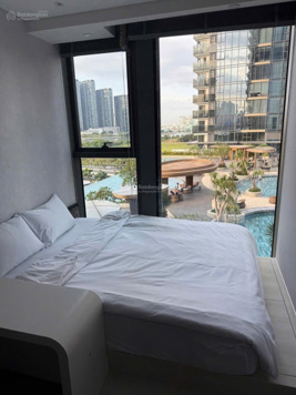 Cho thuê 3 phòng ngủ The Opera Metropole đầy đủ nội thất, tầng trung, thang máy riêng 5000usd