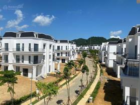 Cần bán gấp căn BT song lập, đẹp Xanh Villas 258m2 giá. 13.5 tỷ. Báo giá chuẩn. LH 0946 387 988