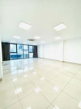Cho thuê văn phòng phố Hoàng Cầu, Q. Đống Đa 75m2 - 11tr/tháng
