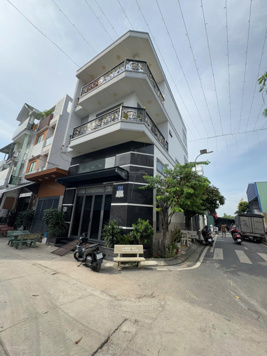 Bán nhà HXH gần ngã tư Gò Mây, Nguyễn Thị Tú, 6.2x11m, đúc 4 tầng, giá 5.8 tỷ thương lượng