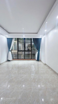 Cho thuê nhà Nguyễn Văn Huyên, ngõ ô tô, 65m2, 5 tầng, nhà đẹp, VP, KD, đào tạo, 20tr