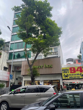 Mặt tiền đường Đinh Tiên Hoàng 4x16m, 5 tầng trung tâm Quận 1. Vị trí đắc địa vỉa hè lớn giá 23 tỷ