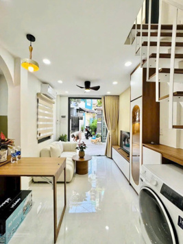 Dòng tiền khủng 180tr/th ngay mặt tiền Cống Quỳnh, P NCT, Quận 1. 4 x 17m nở bụng CN: 77,6m2 16 tỷ