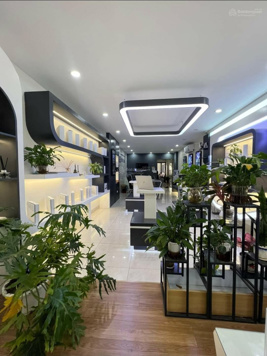 (Chính chủ) bán nhà mặt phố Trần Cung, DT 46m2 x MT 4m, 5 tầng, vị trí lô góc, kinh doanh sầm uất