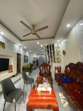 Nhà Tây Hồ 80m2 x mặt tiền 4M, 2 thoáng, thang máy.