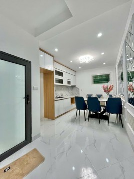 Bán nhà đẹp Hoàng Mai dt 48m2 5 tầng giá 6,95 tỷ ,Hà Nội