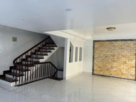 BÁN NHÀ LÔ GÓC CẦU DIỄN ĐẸP LONG LANH Ở LUÔN, O TÔ NGỦ NHÀ, HƠN 60M2