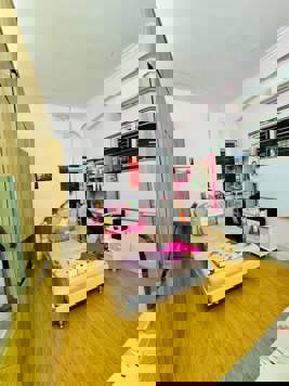 Bán nhà Cầu Giấy ngõ thông, 40m2 * 5 tầng, Giá: 7,8 tỷ