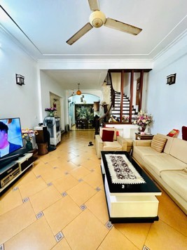 Siêu phẩm Tây Hồ 60m2 x mặt tiền 4.5M, ô tô đỗ cửa, full nội thất.