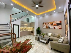 Nhà Tây Hồ mặt tiền to đẹp 5.1M - full nội thất  - Rộng thoáng 2 mặt trước sau.