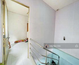 Vị trí đắc địa, đang kinh doanh, nở hậu 5.15m x 8.15 x 2 tầng, đường 8m thông Trường Sa, Quận 1