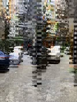 Cần bán nhà Cầu Giấy, ô tô đỗ cửa, diện tích 38m2 x 4 tầng, giá 10,5 tỷ