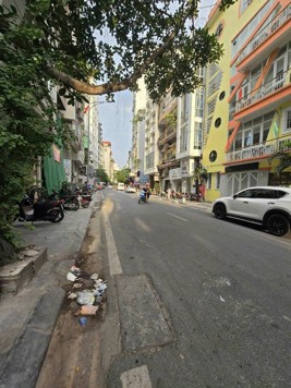 Bán nhà mặt phố Nguyễn Trường Tộ 26m 4 tầng, mặt tiền 3.2,18.5 tỷ.kinh doanh sầm uất.