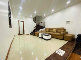 Bán nhà mới xây ở Đê Lành Công 4,5 tầng x 32,5m2 đẹp mới đúng như ảnh siêu hiếm