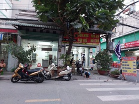 Bán nhà góc 2 mặt tiền Đường 15, DT 8.1m x 18.4m, giá chí còn 12.5 tỷ còn TL