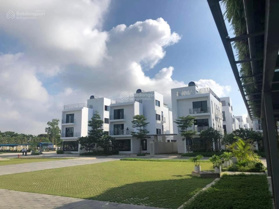 Bán biệt thự Vlasta Sầm Sơn 198m2 vị trí đẹp, giá 10tỷ. Đi bộ 2P ra bãi biển