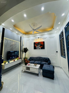 Bán Nhà 5T x 28m2 - Nguyễn Khánh Toàn, Cầu Giấy - giá 5.79 tỷ ( Tin chính chủ )