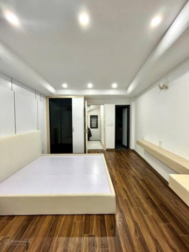 Bán nhà xây mới Hoàng Hoa Thám 35m2 6 tầng thang máy giá 7.35 tỷ - 30m ra ô tô tránh