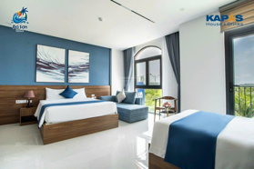 Bán Khách sạn cao cấp mặt phố 120m2 x 5 tầng, 2 mặt tiền 6m, mặt đường 36m, view 2 mặt biển