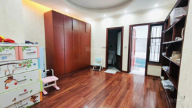 Bán gấp nhà 4T mặt ngõ PL Lê Hồng Phong. Dt: 52m2, nhà cách mp 20m. Ô tô vào nhà. Gần ngay Lăng Bác