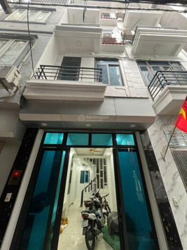 Phố Vũ Tông Phan, Thanh Xuân, bán nhà 36m2 x 5 tầng, 2 thoáng, ngõ thông, gần ô tô. Giá 9,3 tỷ