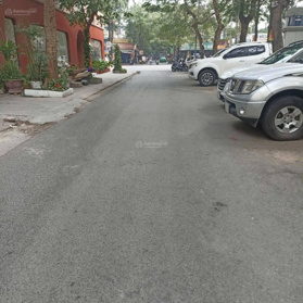 Chỉ nhỉnh 2xxtr/m! Bán nhà Văn Quán liền kề, 100m vỉa hè oto tránh, kinh doanh-0984 164 208