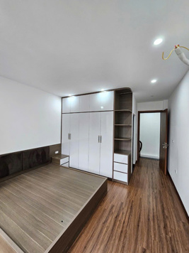 THƯỢNG THANH - OTO ĐỖ CỬA NHÀ – THIẾT KẾ HIỆN ĐẠI – NHÀ 5 TẦNG MỚI TOANH – NGÕ NÔNG