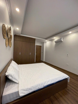 Nhà Ba Đình 41m2 x 6 tầng thang máy - Lô góc 2 thoáng - Ngõ to ô tô.