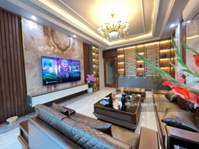 Bán gấp nhà đẹp mặt đường khu phân lô cao cấp ngay Aeon mall. Xây độc lập có thang máy