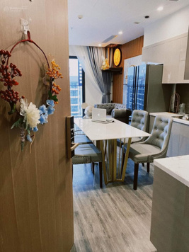 Chỉ 2 tỷ 650tr nhận ngay căn 2PN1VS, view siêu thoáng tặng nội thất tại VHOCP LH: 0976 366 513